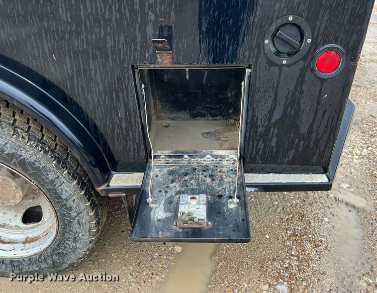 image for item DO2494 2011 Dodge Ram 5500HD Crew Cab flatbed truck