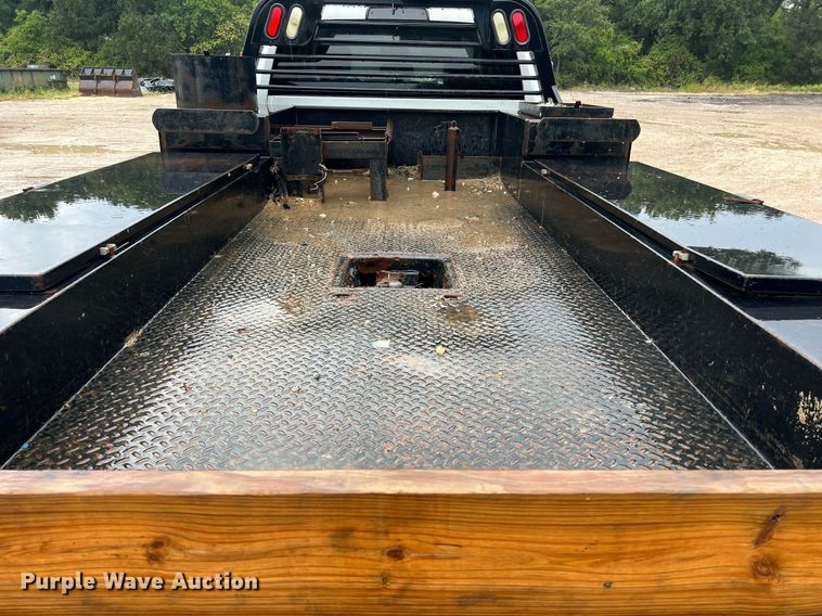 image for item DO2494 2011 Dodge Ram 5500HD Crew Cab flatbed truck