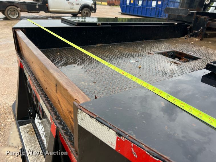 image for item DO2494 2011 Dodge Ram 5500HD Crew Cab flatbed truck