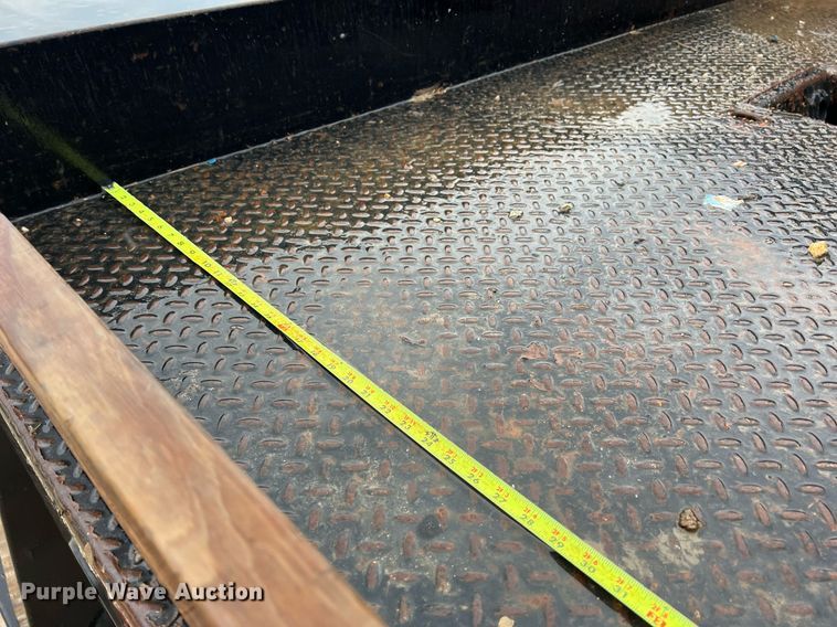 image for item DO2494 2011 Dodge Ram 5500HD Crew Cab flatbed truck