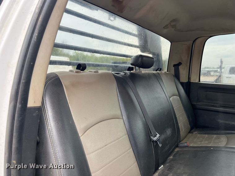 image for item DO2494 2011 Dodge Ram 5500HD Crew Cab flatbed truck