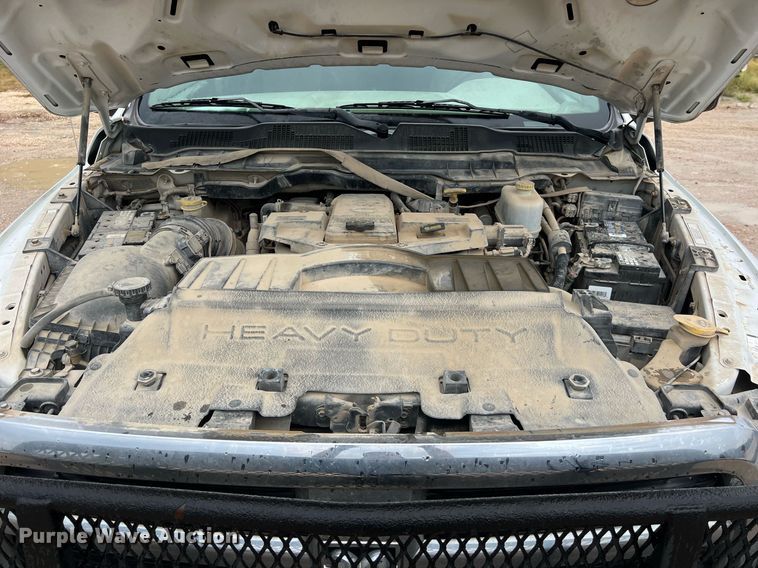 image for item DO2494 2011 Dodge Ram 5500HD Crew Cab flatbed truck