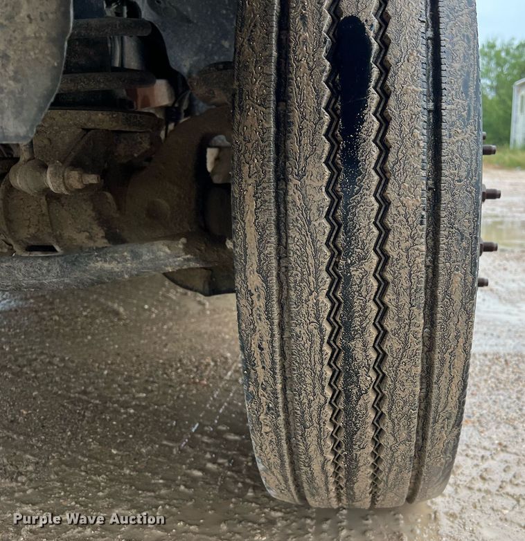 image for item DO2494 2011 Dodge Ram 5500HD Crew Cab flatbed truck