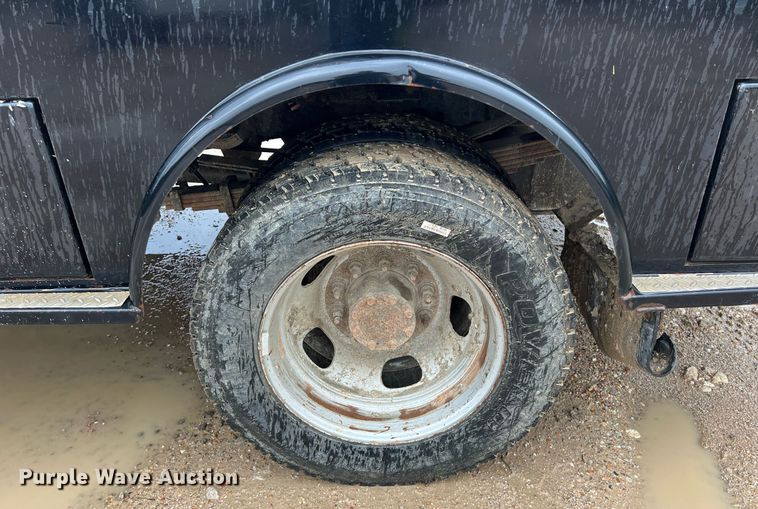 image for item DO2494 2011 Dodge Ram 5500HD Crew Cab flatbed truck