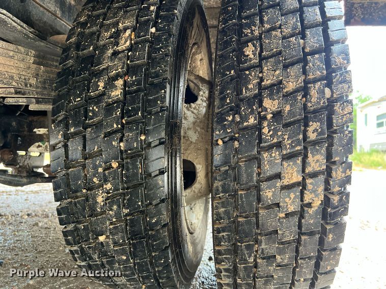 image for item DO2494 2011 Dodge Ram 5500HD Crew Cab flatbed truck