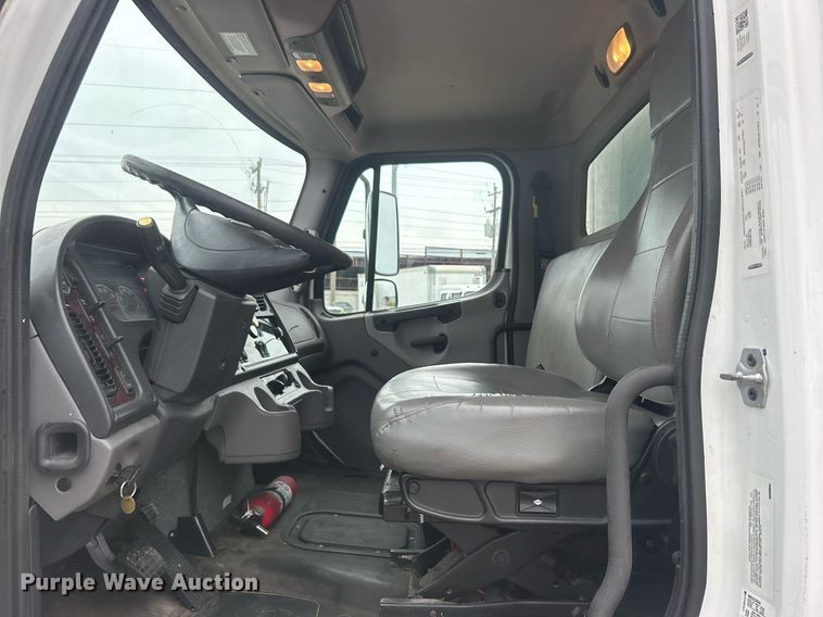 image for item DO7457 2021 Freightliner M2 106 box truck