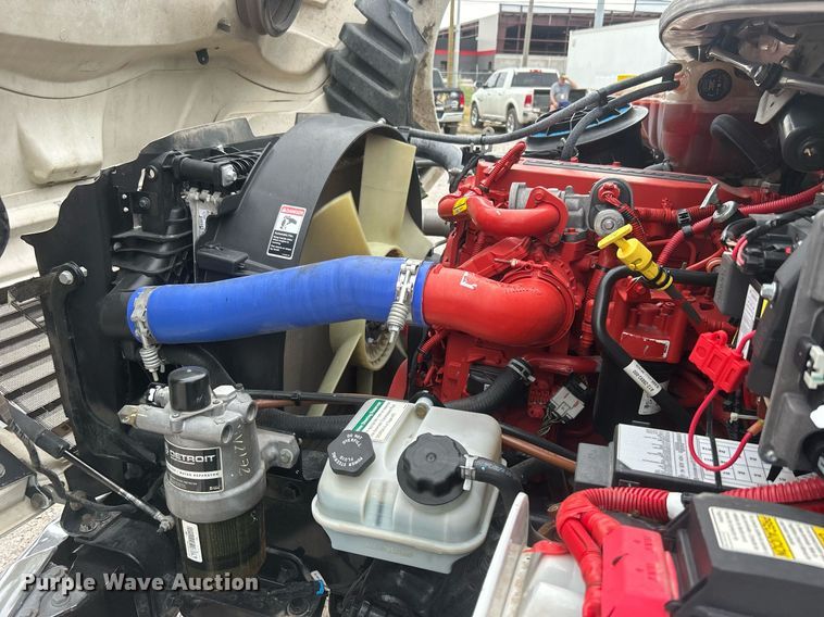 image for item DO7457 2021 Freightliner M2 106 box truck