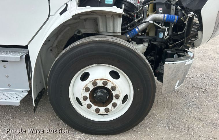 image for item DO7457 2021 Freightliner M2 106 box truck