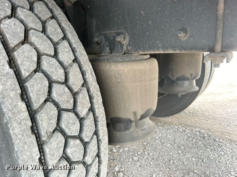 image for item DO7457 2021 Freightliner M2 106 box truck