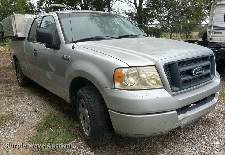 image for item DO7459 2004 Ford F150 SuperCab pickup truck