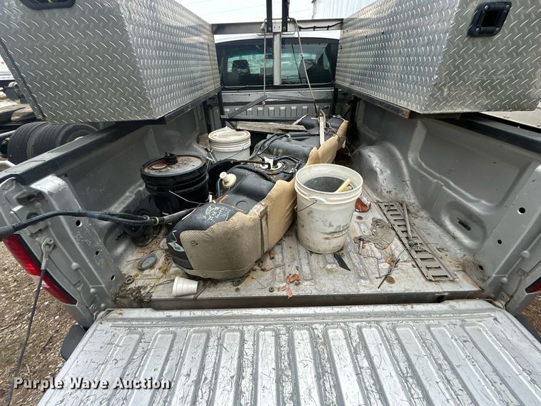 image for item DO7459 2004 Ford F150 SuperCab pickup truck