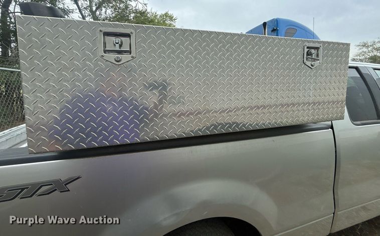 image for item DO7459 2004 Ford F150 SuperCab pickup truck