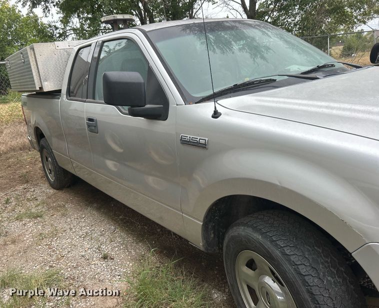 image for item DO7459 2004 Ford F150 SuperCab pickup truck