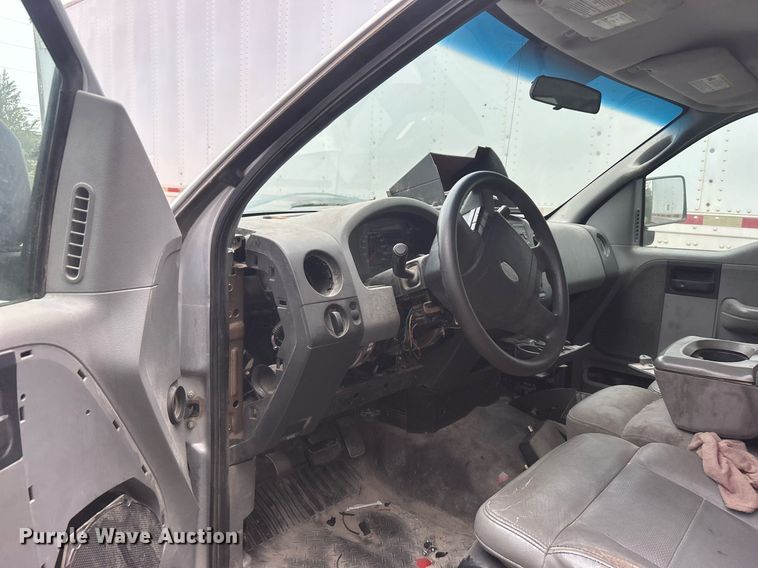 image for item DO7459 2004 Ford F150 SuperCab pickup truck