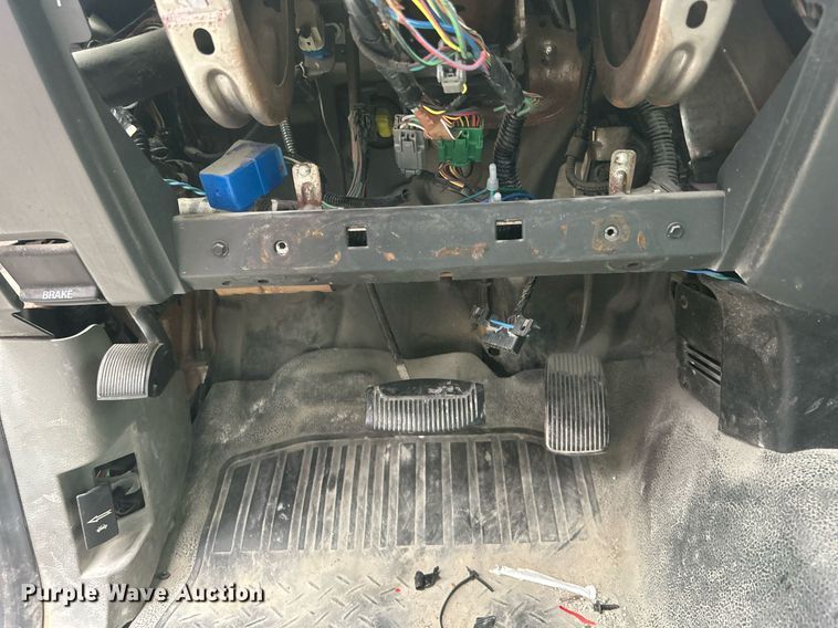 image for item DO7459 2004 Ford F150 SuperCab pickup truck