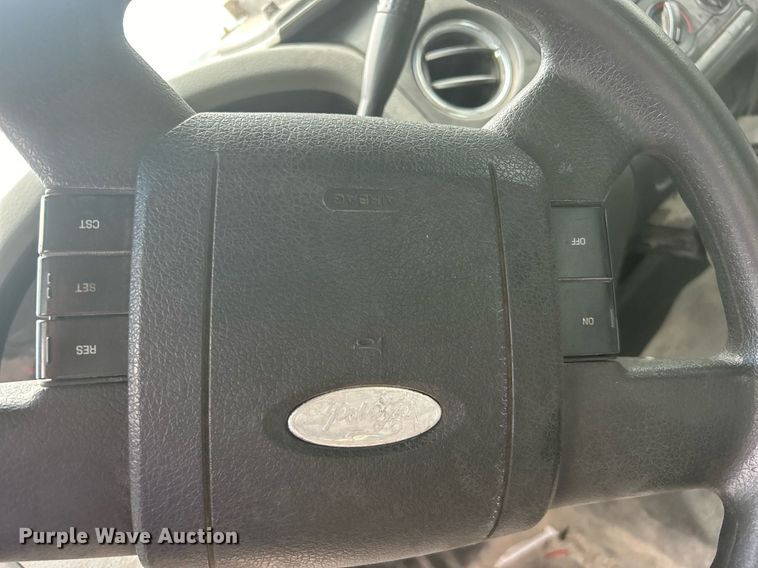 image for item DO7459 2004 Ford F150 SuperCab pickup truck