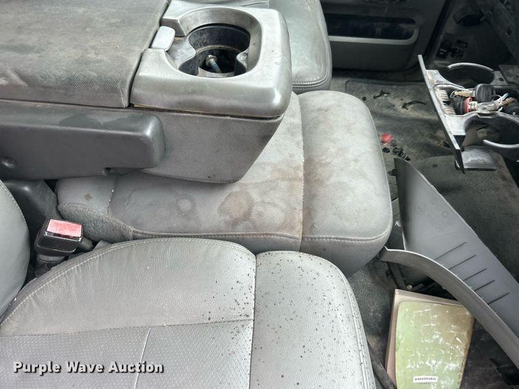 image for item DO7459 2004 Ford F150 SuperCab pickup truck