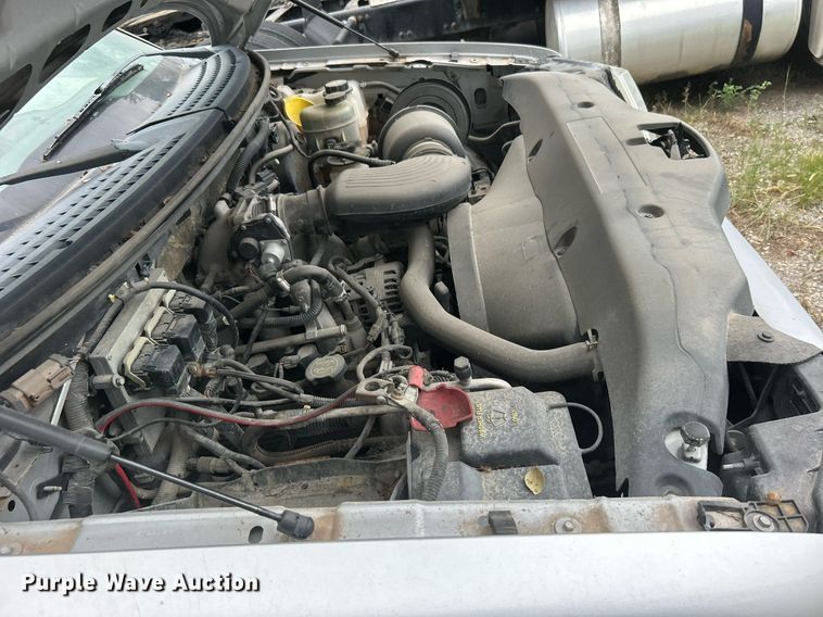 image for item DO7459 2004 Ford F150 SuperCab pickup truck