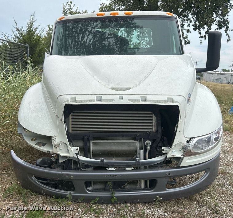 image for item DO7462 2022 International  MV607 truck cab and chassis