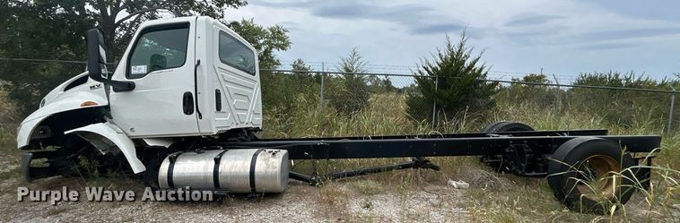 image for item DO7462 2022 International  MV607 truck cab and chassis