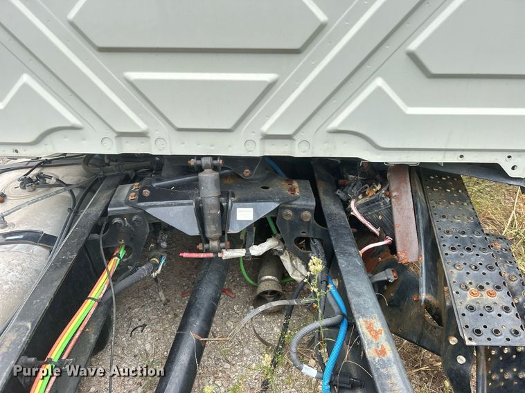 image for item DO7462 2022 International  MV607 truck cab and chassis