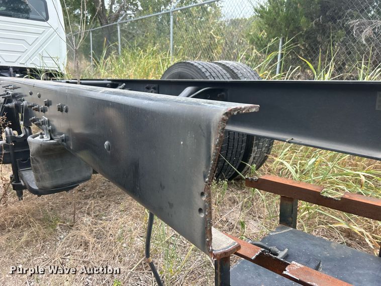 image for item DO7462 2022 International  MV607 truck cab and chassis