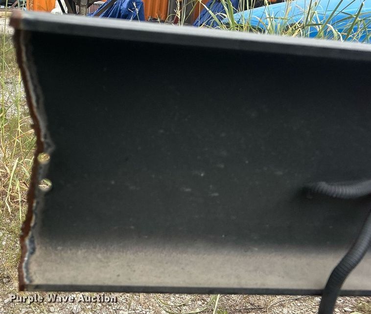 image for item DO7462 2022 International  MV607 truck cab and chassis