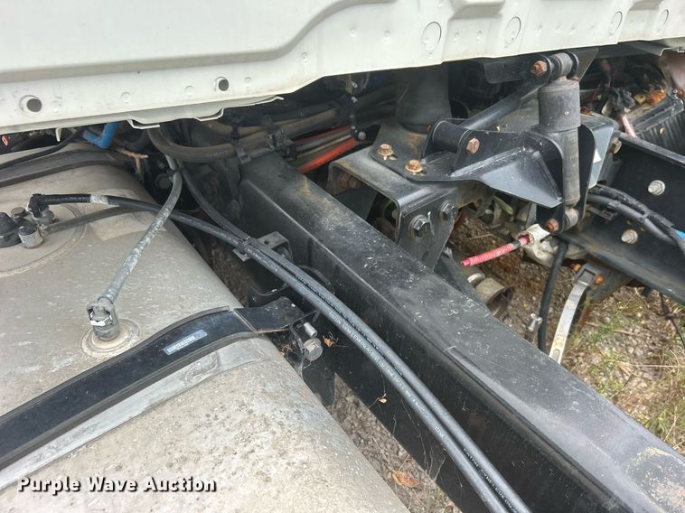 image for item DO7462 2022 International  MV607 truck cab and chassis