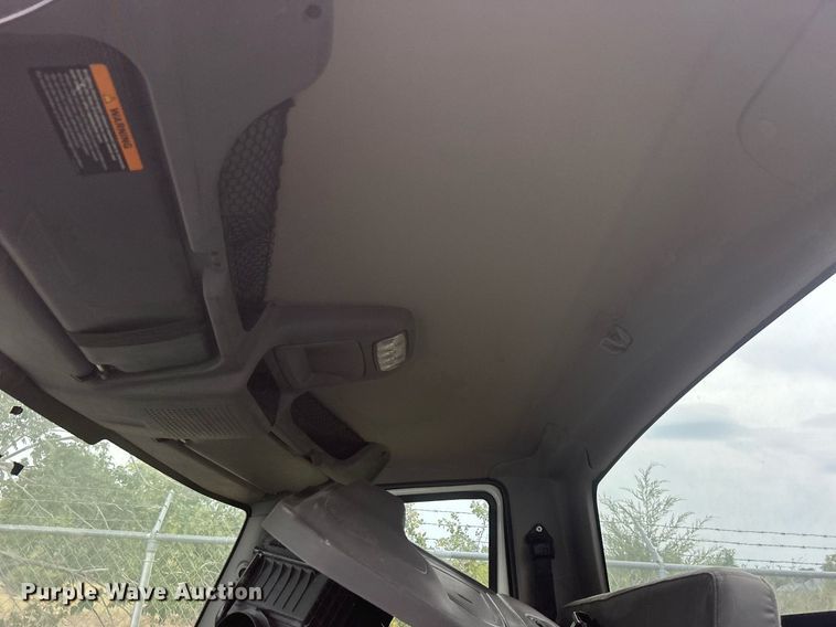 image for item DO7462 2022 International  MV607 truck cab and chassis