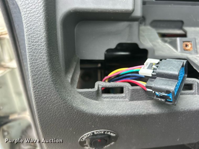 image for item DO7462 2022 International  MV607 truck cab and chassis