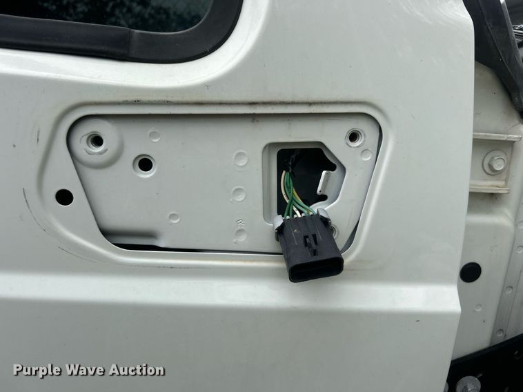 image for item DO7462 2022 International  MV607 truck cab and chassis