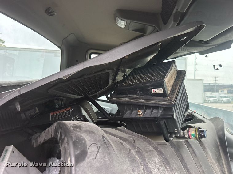 image for item DO7462 2022 International  MV607 truck cab and chassis