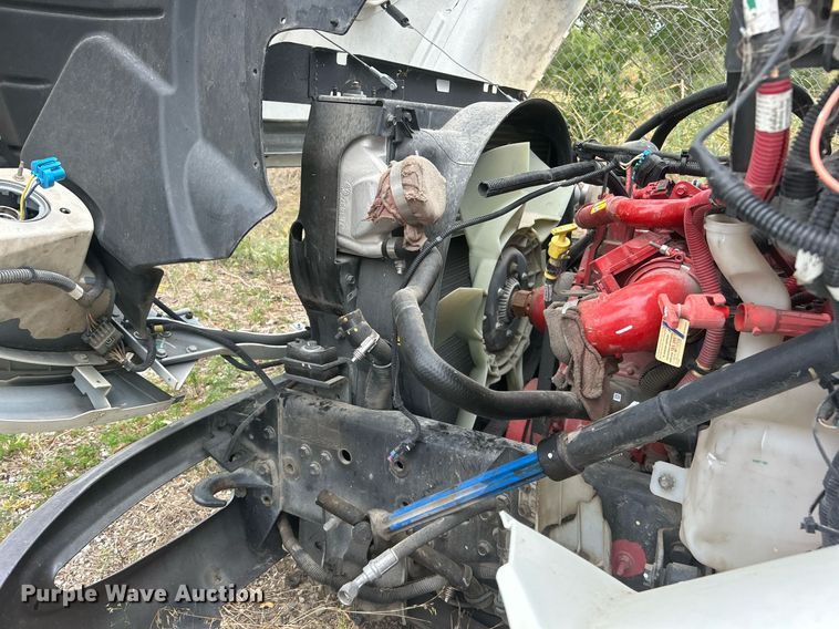 image for item DO7462 2022 International  MV607 truck cab and chassis