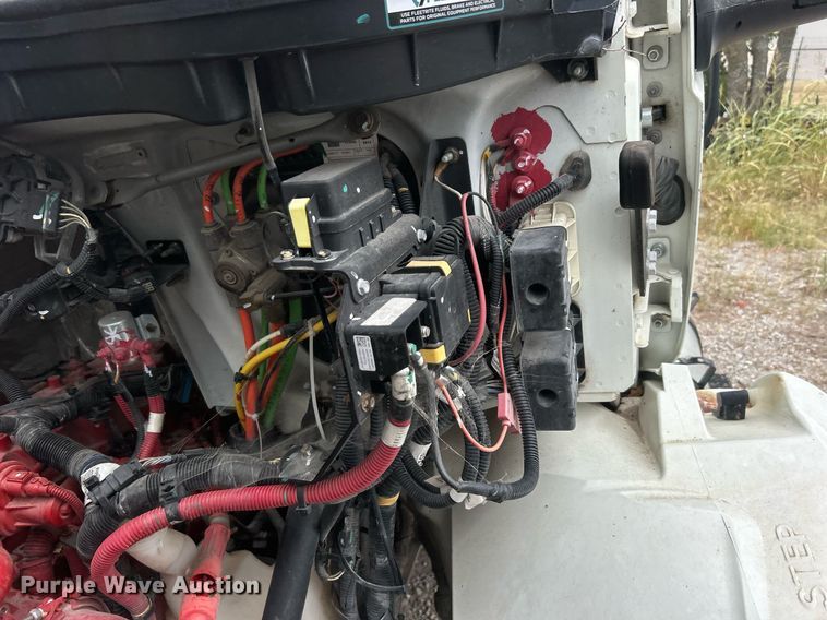 image for item DO7462 2022 International  MV607 truck cab and chassis