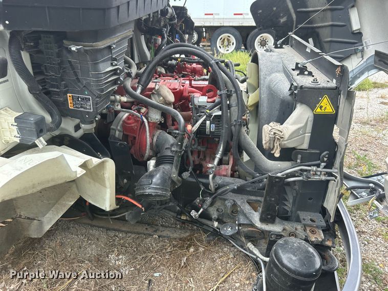 image for item DO7462 2022 International  MV607 truck cab and chassis