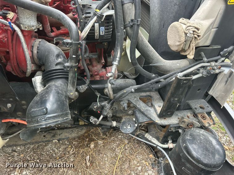 image for item DO7462 2022 International  MV607 truck cab and chassis