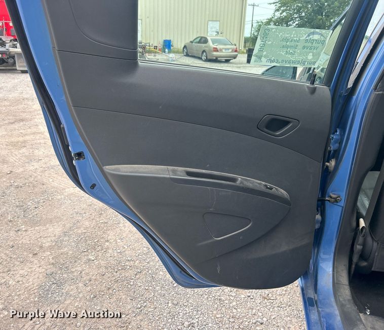 image for item DO7463 2014 Chevrolet  Spark 