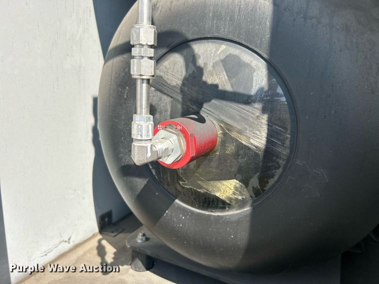 image for item DO7472 2017 Chevrolet Express G4500 shuttle bus