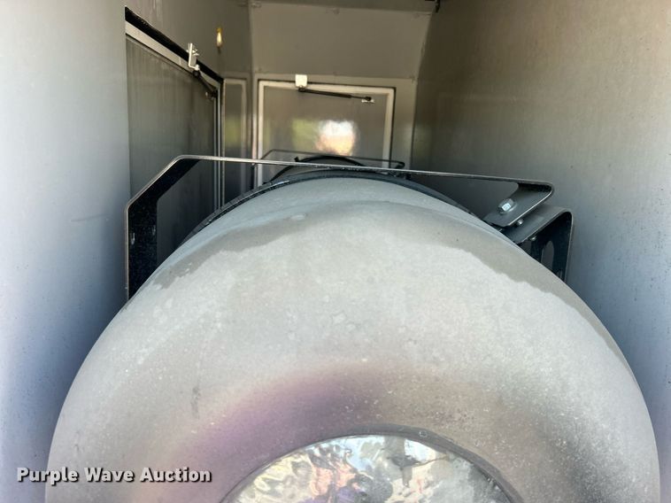 image for item DO7472 2017 Chevrolet Express G4500 shuttle bus