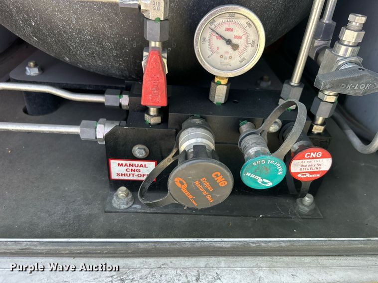 image for item DO7472 2017 Chevrolet Express G4500 shuttle bus