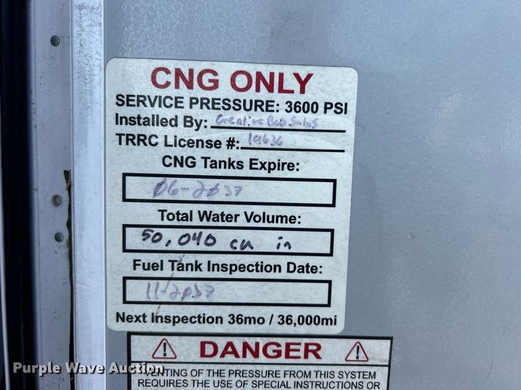 image for item DO7472 2017 Chevrolet Express G4500 shuttle bus