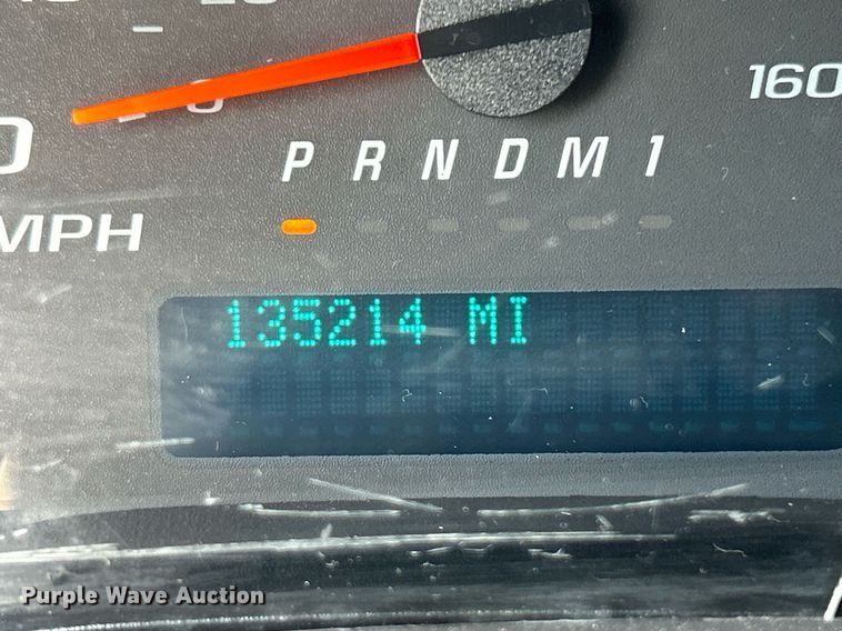 image for item DO7472 2017 Chevrolet Express G4500 shuttle bus