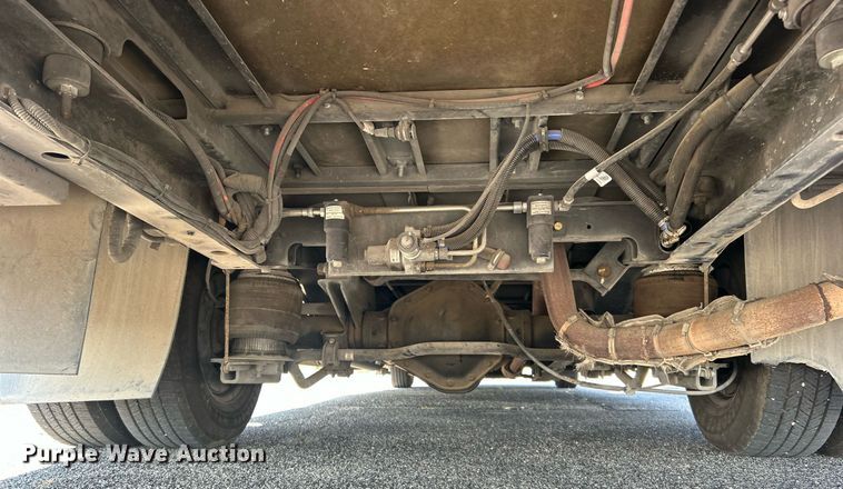 image for item DO7472 2017 Chevrolet Express G4500 shuttle bus