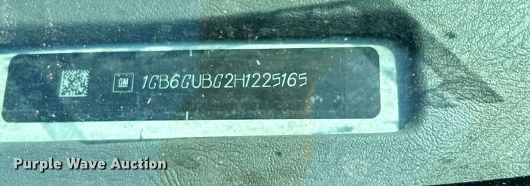 image for item DO7472 2017 Chevrolet Express G4500 shuttle bus