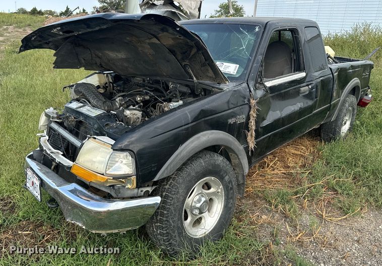image for item DQ4381 2000 Ford Ranger XLT SuperCab pickup truck