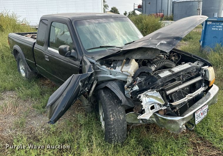 image for item DQ4381 2000 Ford Ranger XLT SuperCab pickup truck