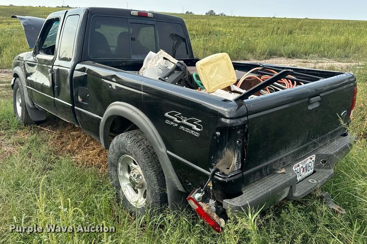 image for item DQ4381 2000 Ford Ranger XLT SuperCab pickup truck