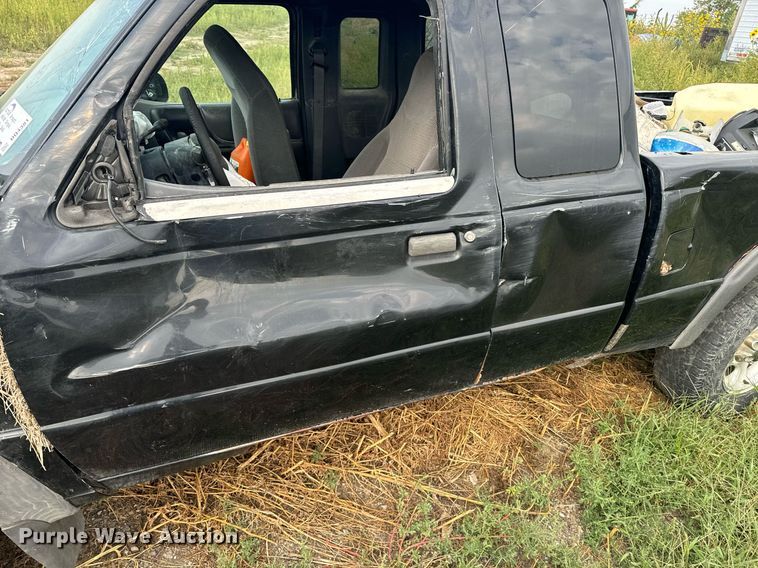 image for item DQ4381 2000 Ford Ranger XLT SuperCab pickup truck
