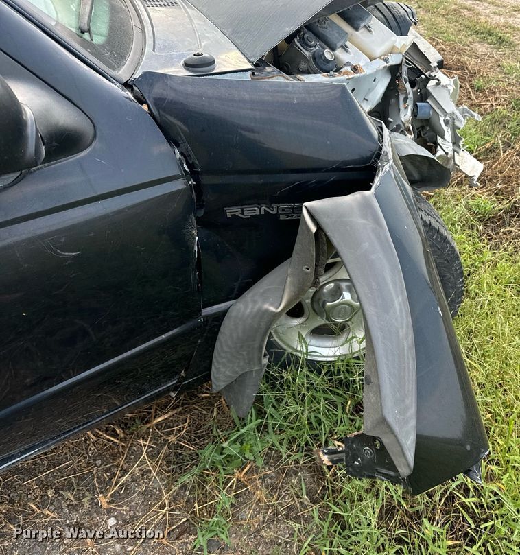 image for item DQ4381 2000 Ford Ranger XLT SuperCab pickup truck