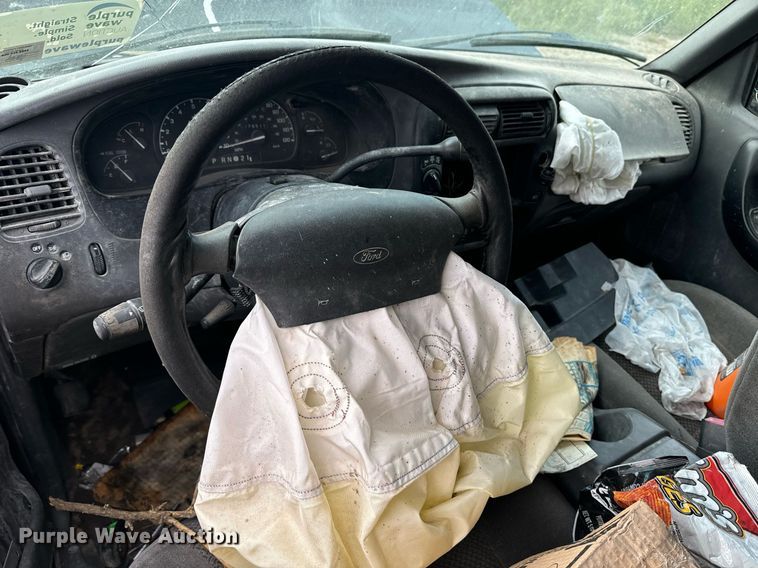 image for item DQ4381 2000 Ford Ranger XLT SuperCab pickup truck